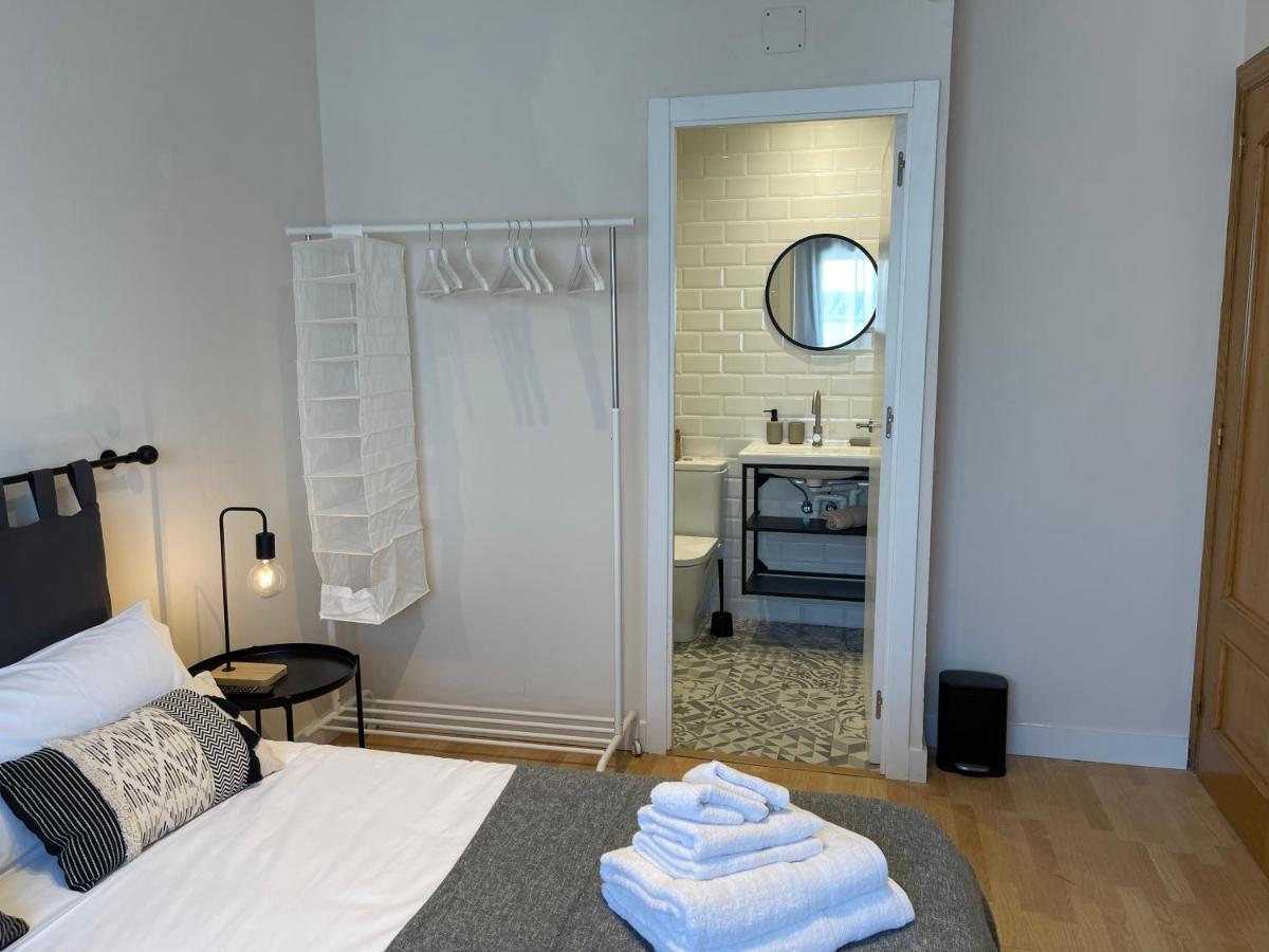 אל פראט דה לוברגאט Barcelona Pr Guesthouse מראה חיצוני תמונה