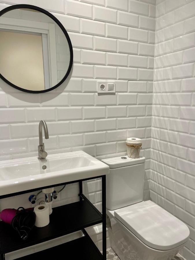 אל פראט דה לוברגאט Barcelona Pr Guesthouse מראה חיצוני תמונה